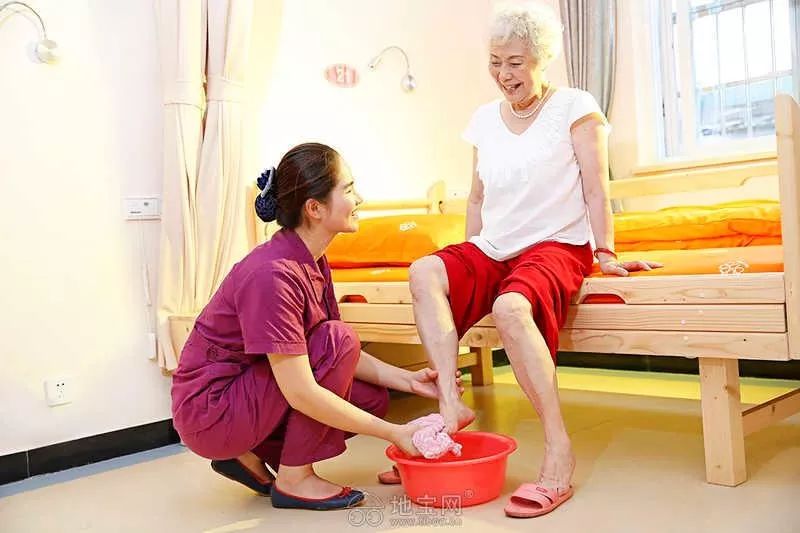 家庭服务与菲律宾电影:一场跨文化的交流盛宴